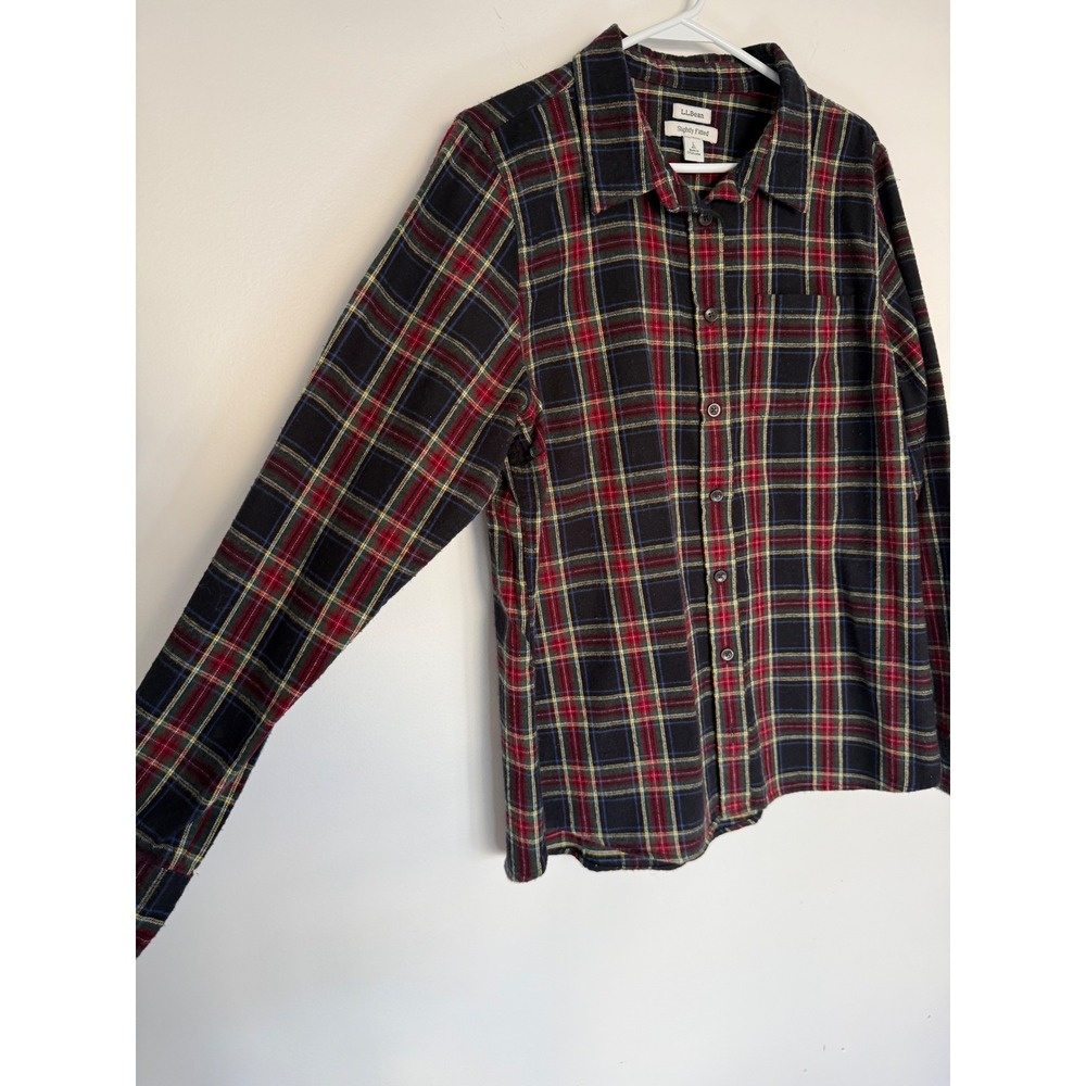 LL Bean Men's Flannel Button Down Shirt Large Slightly Fitted Scotch Plaid Cabin - Picture 3 of 11